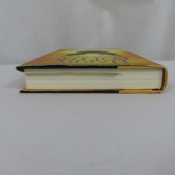 Harry Potter and the Cursed Child Special Rehearsal Edition Book - Picture 4 of 10